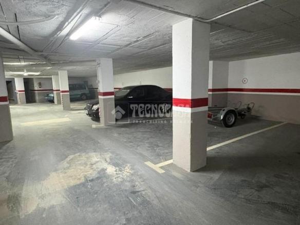 Garage for sale in City Center
