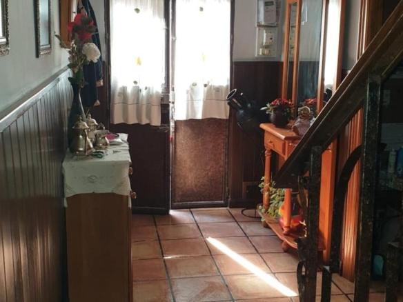 House or villa for sale on Calle Almendros, Úbeda