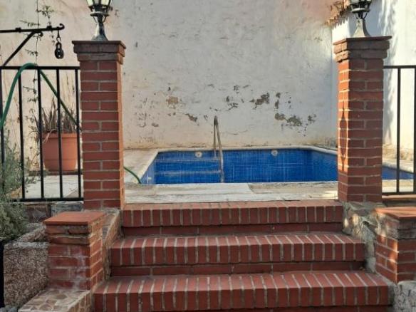 House or villa for sale on Calle Trinidad, No. 14, Úbeda