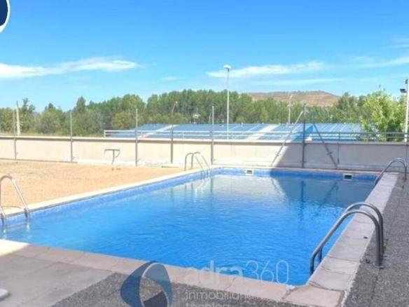 Apartment for sale in La Cadena, La Portalada – Varea