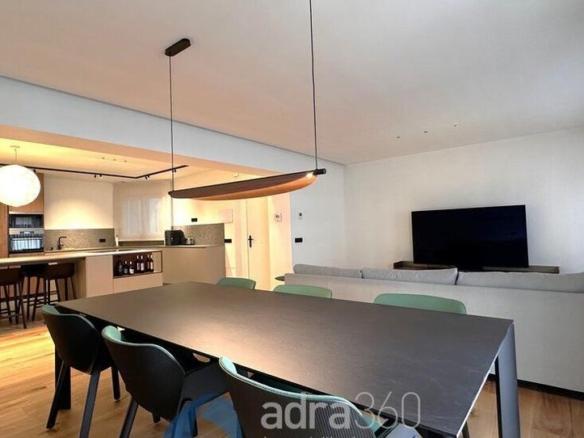 Apartment for sale on Avenida Solidaridad, Gran Via