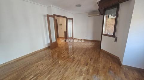 Apartment for sale in Gonzalo de Berceo, West