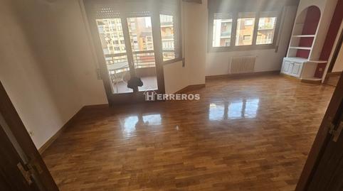Apartment for sale in Gonzalo de Berceo, West