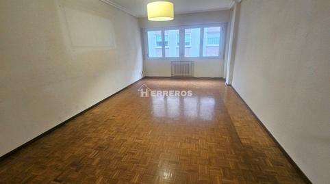 Apartment for sale on Avda. de la Paz, Residencia