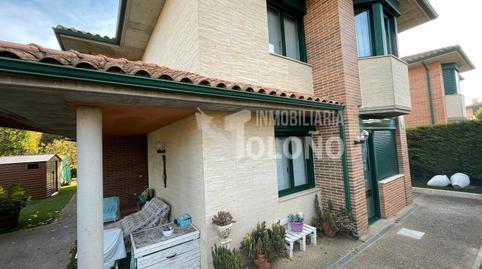 House or villa for sale on Calle Oriente, 28, Ollauri