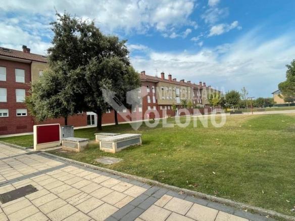 Apartment for sale on Calle Cenicero, 9, Haro