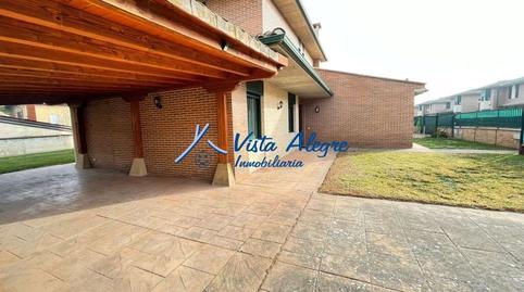 House or villa for sale on Calle Oriente, Ollauri