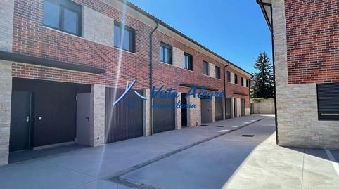 Townhouse for sale on Julián Fernández Ollero Street, Haro