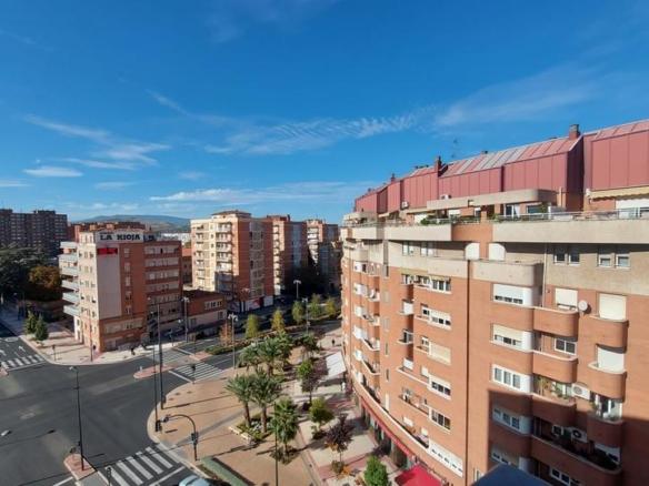 Apartment for sale in Logroño – Vara de Rey, Jesuitas