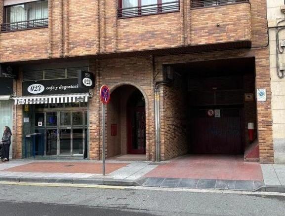 Garage for sale on Avenida de la Paz, 17, San Millán – City Hall