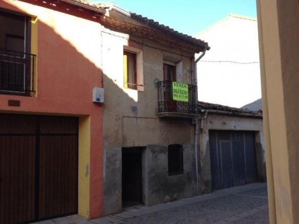 House or villa for sale on Calle Isidoro Salas, 110, Santo Domingo de la Calzada