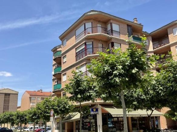 Apartment for sale on Calle Madrid, Santo Domingo de la Calzada
