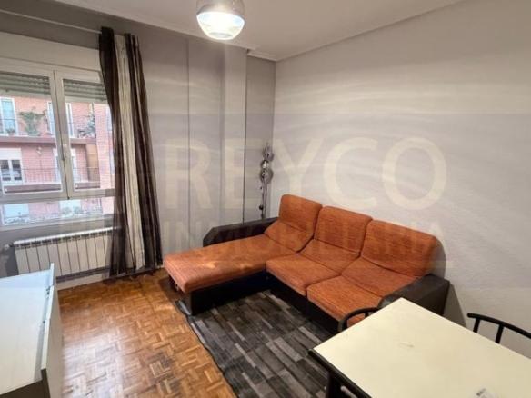 Apartment for sale on Calle Industria, West