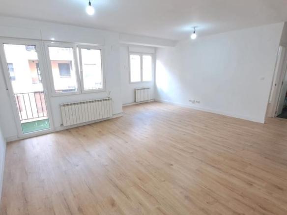 Apartment for sale on Calle Santa Lucía, Haro