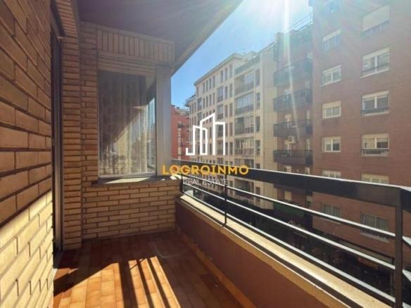 Apartment for sale on Gran Via