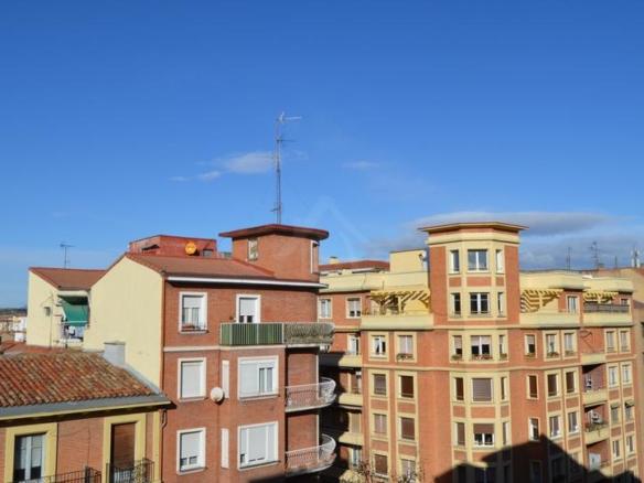 Apartment for sale in Logroño – General Vara del Rey Street, Jesuitas