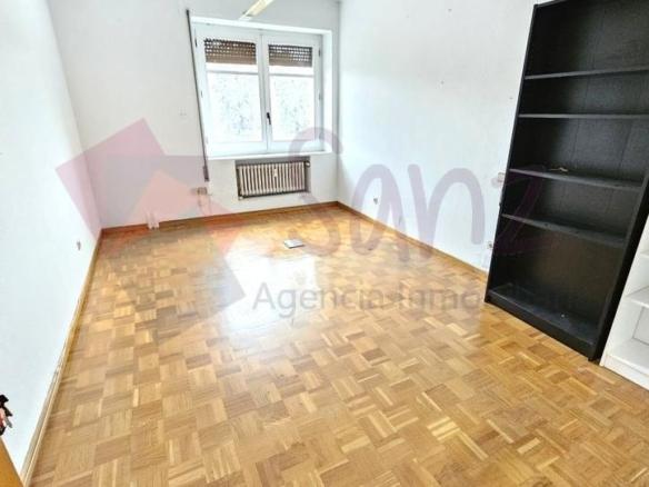 Apartment for sale on Calle Miguel Villanueva, Gran Via