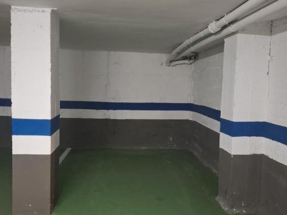 Garage for sale at Calle Doctor Múgica, 6, Gran Via