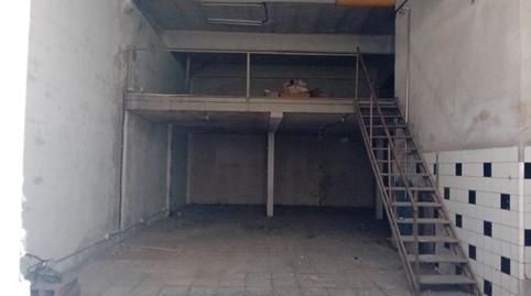Commercial premises for sale on Beratúa Street, West
