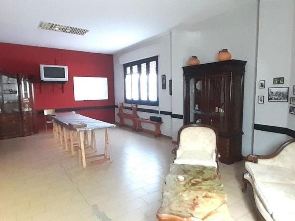 Commercial premises for sale in Las Torrecillas, La Portalada – Varea