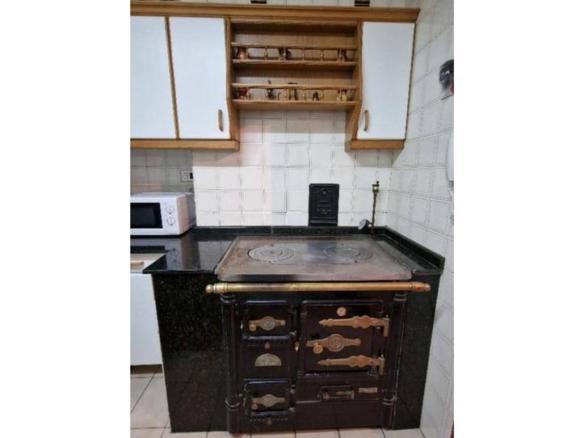Apartment for sale on Plaza Autonomia Street, Castañares de Rioja