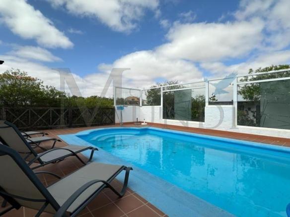 House or villa for sale on Calle del Centro, Villaverde