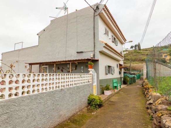 House or villa for sale in Camino del Acebuche, Firgas