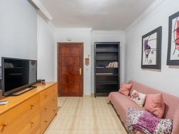 Apartment for sale on Leonardo Torriani Street, San Cristóbal – Playa de la Laja