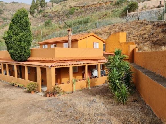 Rustic property for sale in Vega de San Mateo