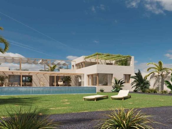 House/Chalet for sale on Alcaudón Street, Corralejo