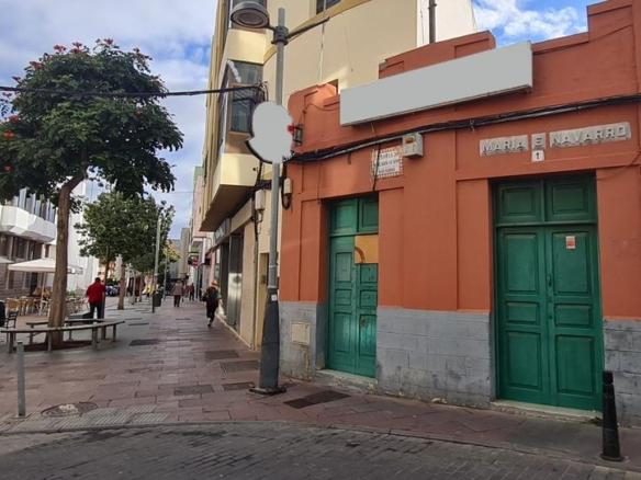 Townhouse for sale on Calle María Encarnación Navarro, 1, San Gregorio