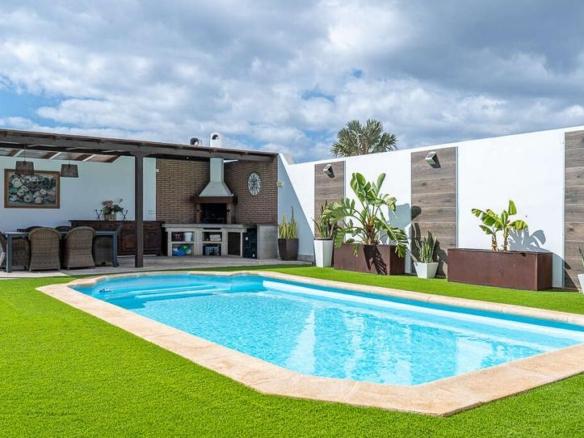 House or villa for sale in Playa Blanca