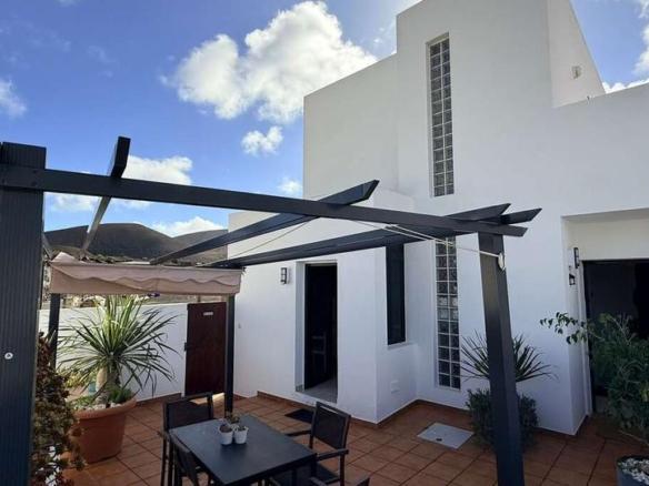 Duplex for sale in Playa Blanca