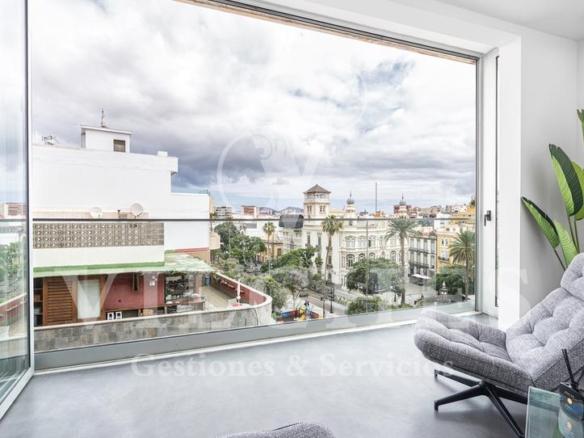 Apartment for sale on Calle San Nicolás, Triana