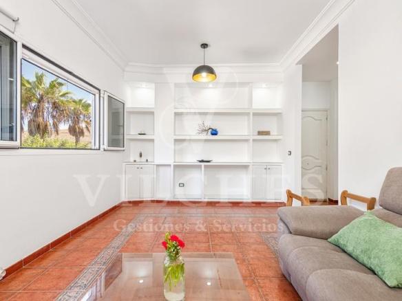 Apartment for sale on Calle Miguel Hernández Febles, Isleta