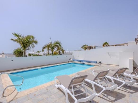 House or villa for sale in Playa Blanca