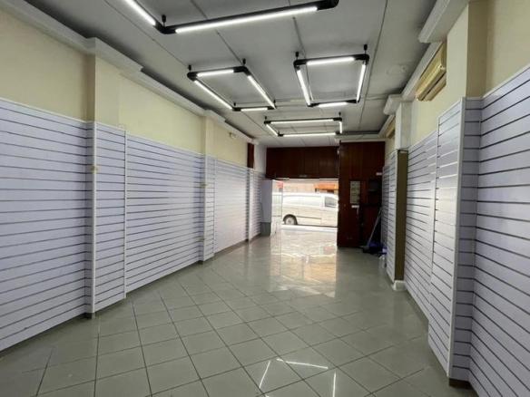 Commercial premises for sale in Isleta