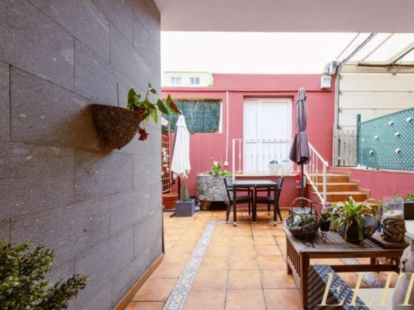 House or villa for sale on Calle Pintor Felo Monzon, Monte Lentiscal – Las Meleguinas