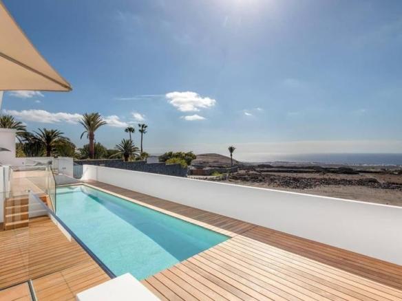 House or villa for sale in Tías town