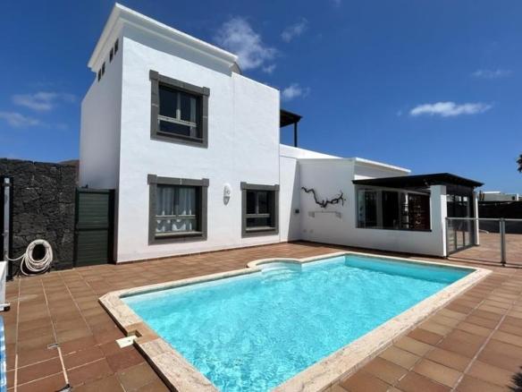 House or villa for sale in Playa Blanca