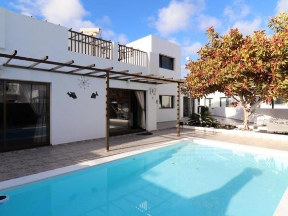House or villa for sale in Yaiza village