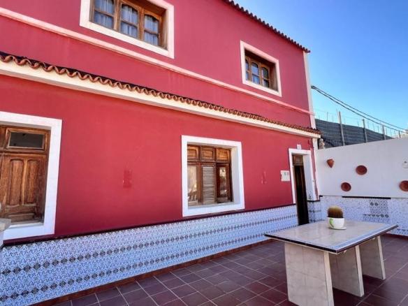 House or villa for sale on Calle el Albercón, La Aldea de San Nicolás