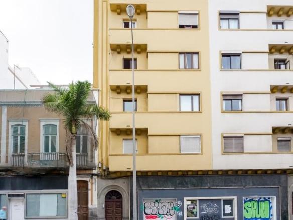 Apartment for sale on Calle Bravo Murillo, 8, Arenales – Lugo – Avda. Marítima