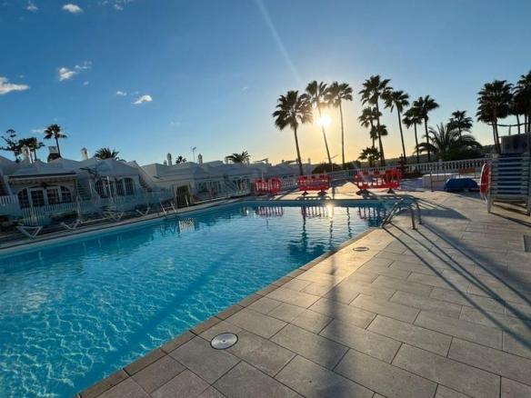 House or villa for sale on Avenida de Gran Canaria, Playa del Inglés
