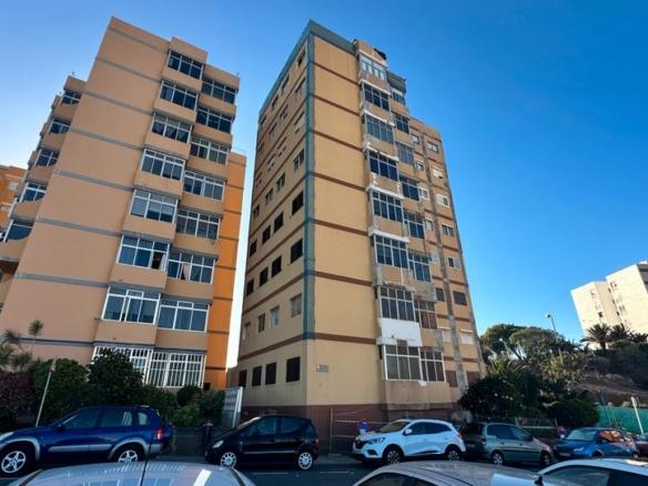 Apartment for sale on Calle Juan Saraza Ortiz, 1, Miller