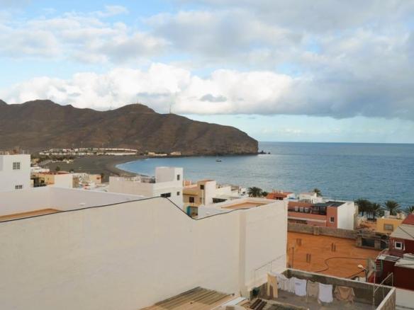 Townhouse for sale on Pérez Galdós Street, Gran Tarajal