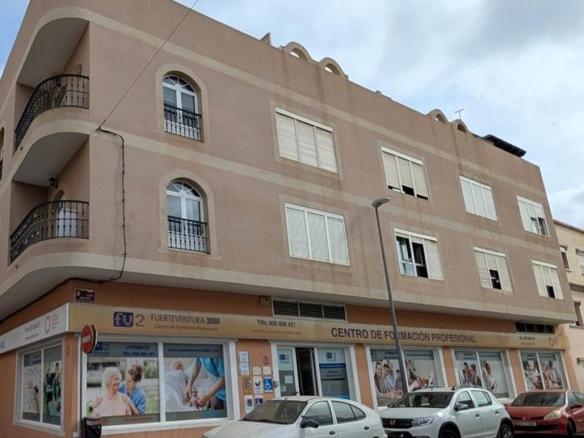 Apartment for sale on Cisneros Street, El Charco – Las Salinas