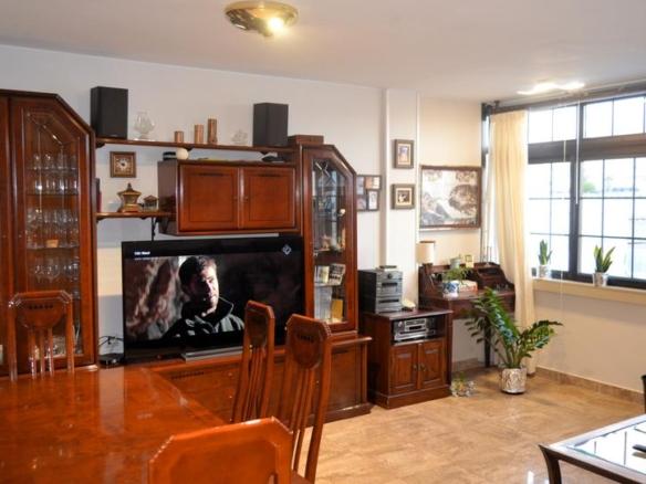 Apartment for sale on Calle Comandante Díaz Trayter, Zona Centro