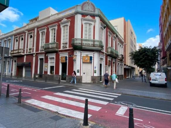 Building for sale at Calle Nicolás Estévanez, 12, Santa Catalina – Canteras