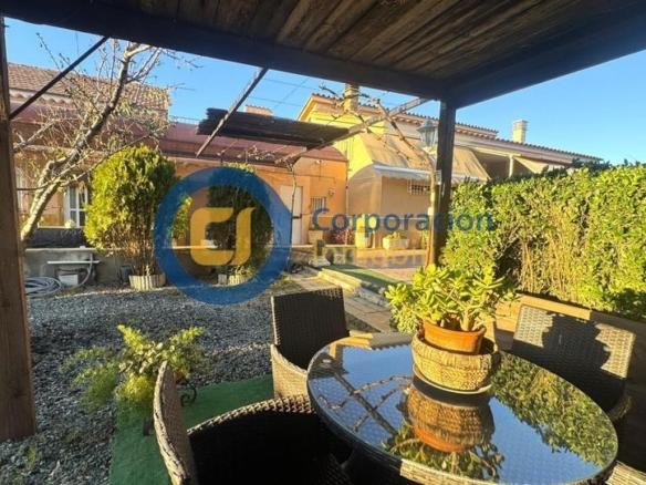 Rustic property for sale in Cazalla